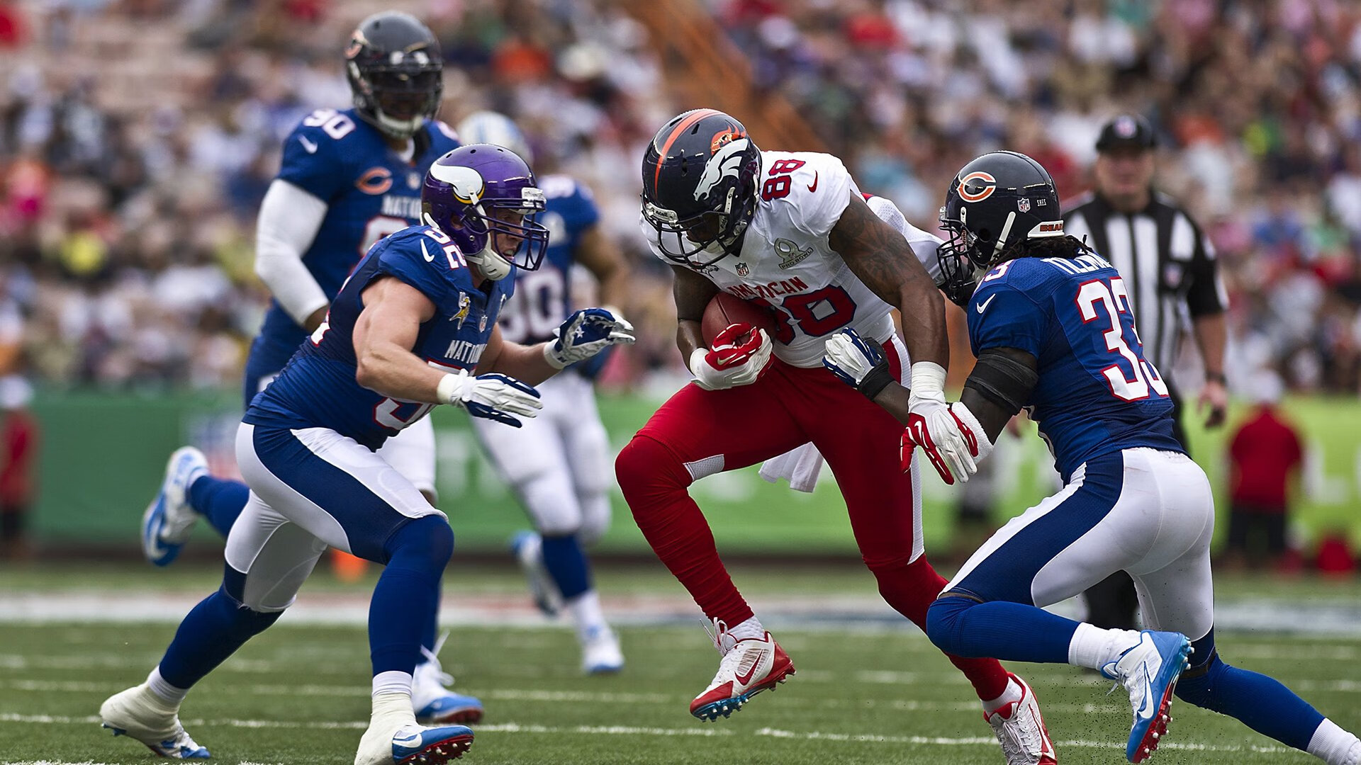 覃海洋男子200米蛙泳决赛强势冲刺夺冠，游泳运动员覃海洋